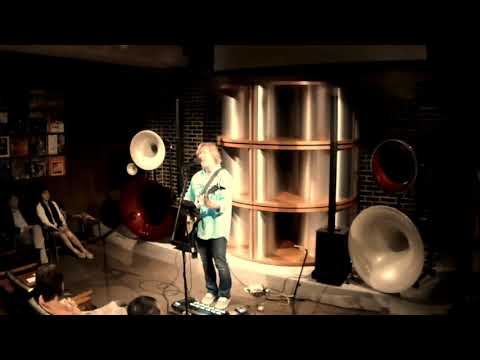 Robbie Calvo - Live In Japan - Ain't No Sunshine - Loop Solo & Vocals