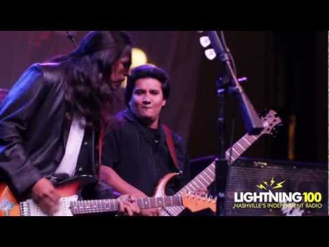 Los Lonely Boys - Man To Beat - LOTG 2011