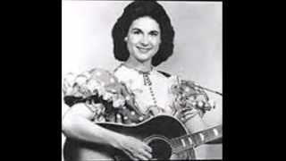Kitty Wells - **TRIBUTE** - I&#39;d Rather Stay Home (1955).