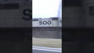 Download lagu Pacing SOO Line Train from highway in 1990 #shorts #sooline #chasingtrains mp3