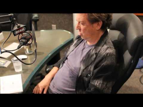Derek Madden Interviews Andy Summers!