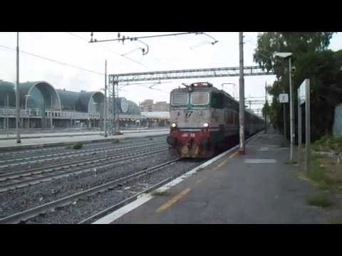 E656.028 sull' EXP 14227 Lourdes - Reggio Calabria Centrale, in partenza da Roma Ostiense