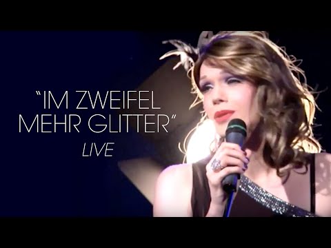 Cassy Carrington & ihr Herr Cosler - "Im Zweifel mehr Glitter" (live 2014)