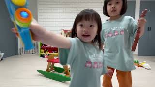 【戦いごっこ】れいちゃんの負ける演技にも注目！【4歳10ヶ月・1歳11ヶ月】
