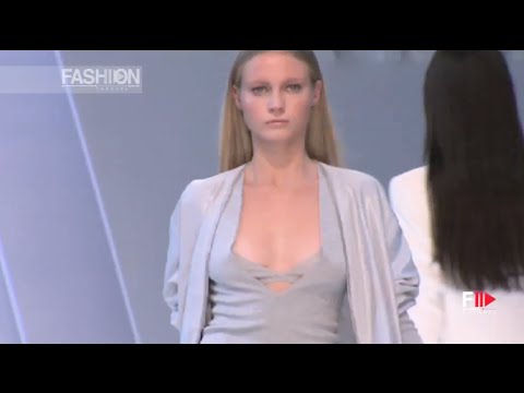 AKRIS Spring Summer 2010 Paris - Fashion Channel