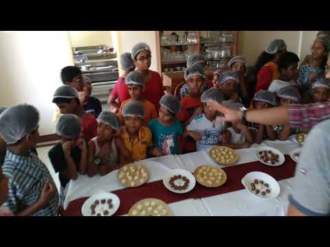 Chocolate making in Ramee with kids