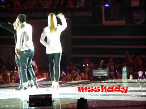 111129 [fancam] Will.I.Am, apl.de.ap + CL with Where is the love @ MAMA