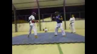 preview picture of video 'Paulo Matheus vs Magno.karate goju ryu de contato'