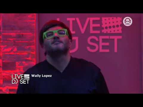 LIVE DJ SET AT CLUBBING TV