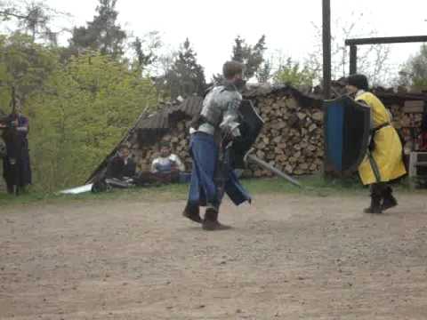 Asfalon - Kampf zwischen Linus und Quendan