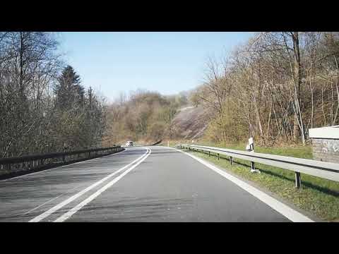 Mehrspurig Abbiegen aus dem linken Fahrstreifen (Wtal Langerfeld)