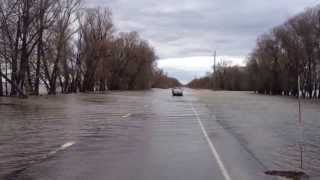 preview picture of video 'весенние паводки в Луховицком районе'
