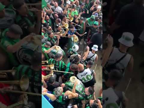 "nueva chicago - Yo soy de Chicago y me gusta la pasta hinchada" Barra: Los Pibes de Chicago &bull; Club: Nueva Chicago &bull; País: Argentina