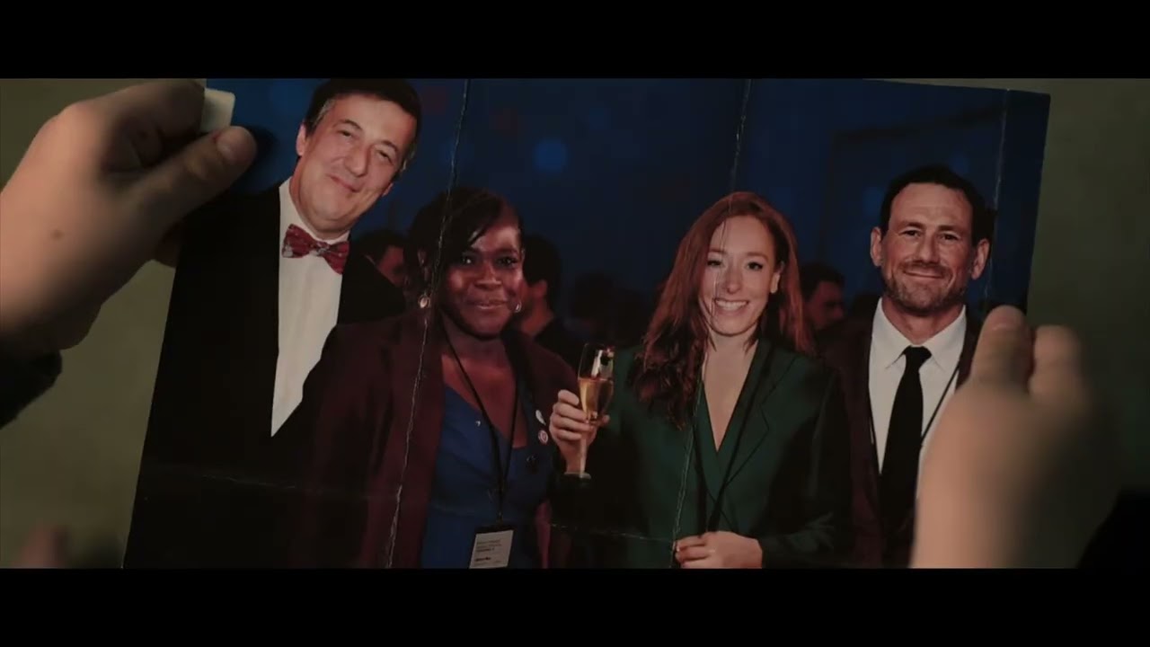 Miniature de la vidéo Finding Father Christmas Full Trailer du film Finding Father Christmas