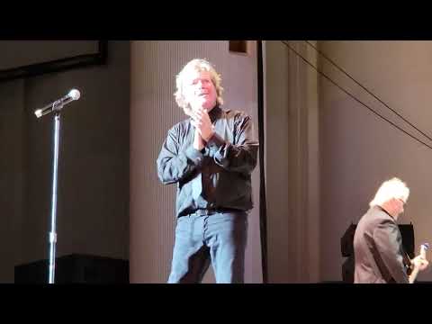 Herman's Hermits Starring Peter Noone - Can't You Hear My Heartbeat - Live PNC Bank