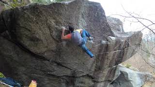 Photo of problem Problem B (Boulder 5, La M) in Val di Mello boulder Area