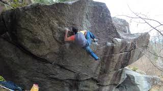 Video thumbnail of Problem B (Boulder 5, La M), 7b+. Val di Mello