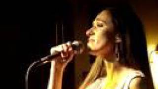 Dorota Miśkiewicz "Wyspa, drzewo, zamek"