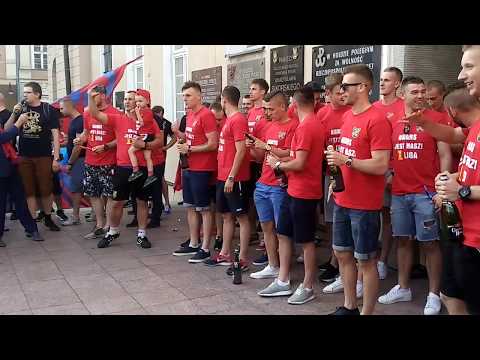 Świętowanie na opolskim rynku awansu Odry Opole do 1 ligi