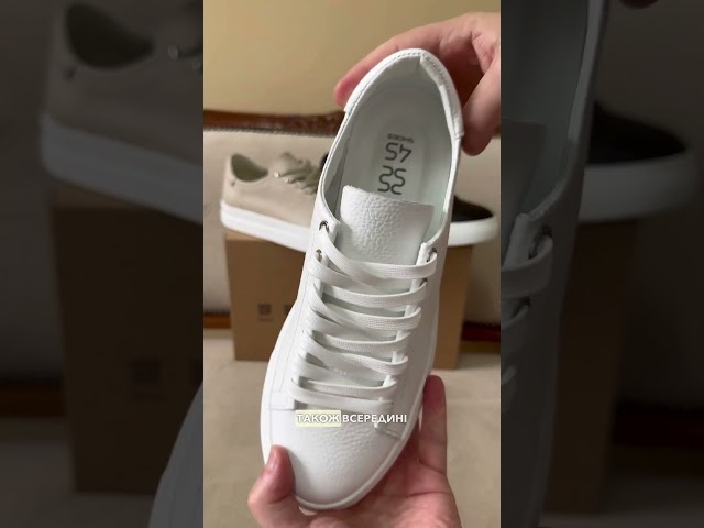 Чоботи жіночі шкіряні байка хутро 592641 Чорний Кеди чоловічі шкіряні 585636 Білі