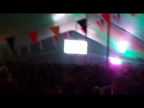 Waar is  da feestse...