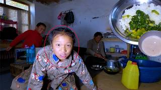 Download lagu sarmila's lunch with children in the village || bhumi Village family || Village cooking || mp3