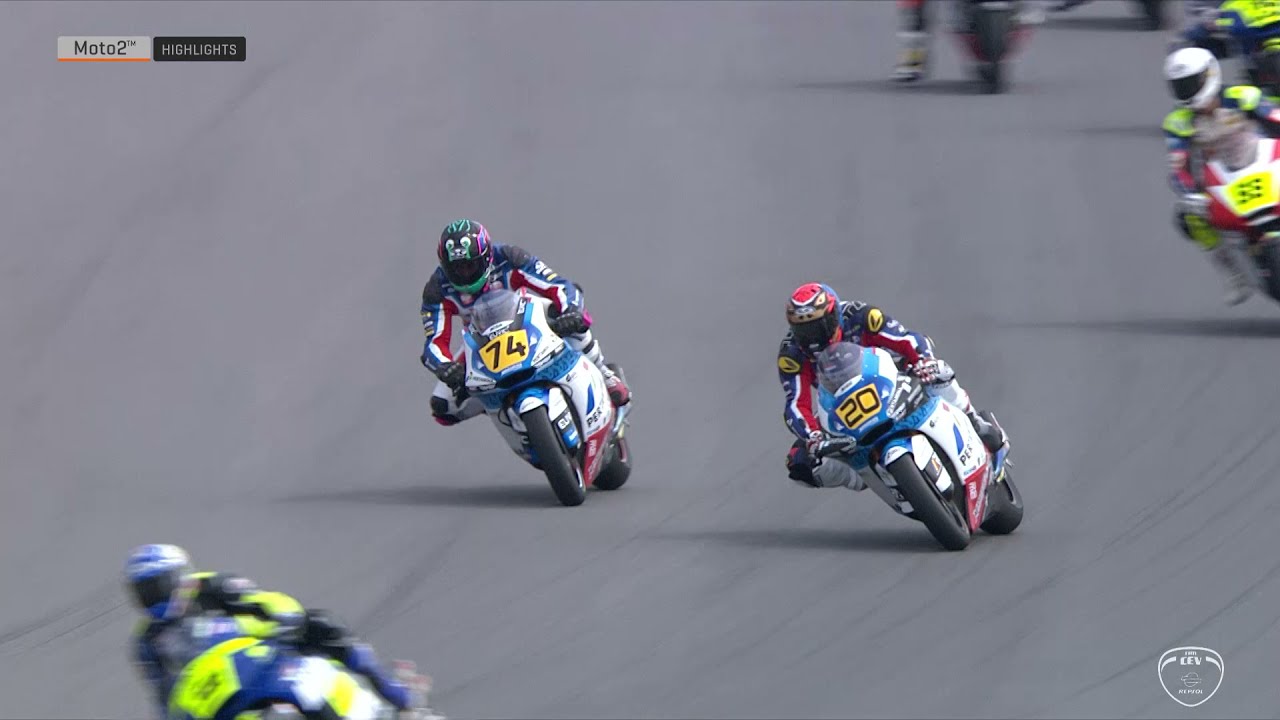 Rookie sensations: A last lap Moto2 ECh thriller in Race 1