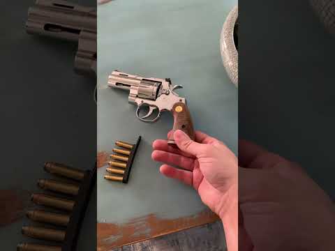 Colt Python 3 inch 357 mag deer hollow grips