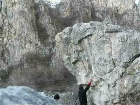 Boulder project in Cheile Tureni - bad traverse!