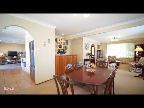 11 Medway Drive, Mount Keira - Neil Webster