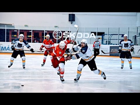 Mindenki a jégcsarnokba!