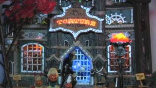 preview picture of video 'Spooky Halloween display in Holmen'