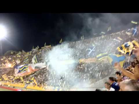 "La hinchada mas loca del mundo" Barra: Los Guerreros • Club: Rosario Central • País: Argentina