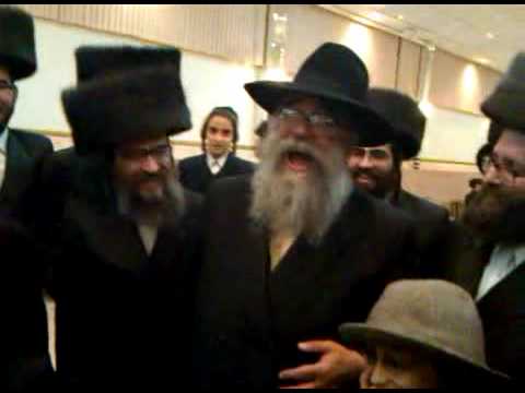 Binyumen Buxbaum & Moshe Goldman going crazy
