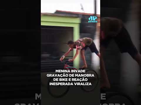 Menina invade gravação de manobra de bike e reação inesperada viraliza #shorts