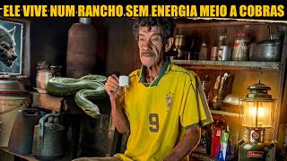 ELE MORA NA MATA EM MEIO A BICHOS SILVESTRES
