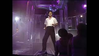 SHAKIN&#39; STEVENS - IT&#39;S LATE - TOP OF THE POPS - 21/7/83 [RESTORED]