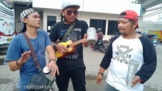 Download lagu SEPANJANG JALAN KENANGAN - Buat yang diujung aspal ( pengamen penampilan PUNK ) mp3