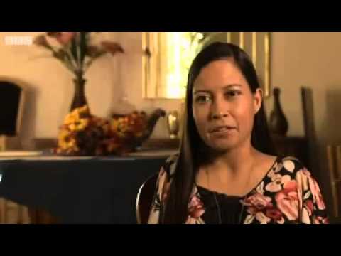 VietNamNet   Cô gái không tay lái máy bay, ô tô và chơi piano   Co gai khong tay lai may bay, o to va choi piano