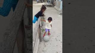 preview picture of video 'Main bola di tayando yamtel,'