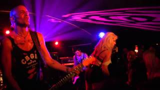 BARB WIRE DOLLS (US) Live