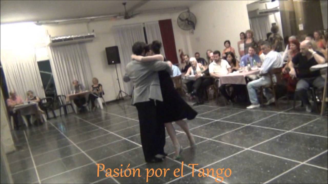 CECILIA CAPELLO y DIEGO AMORIN Bailando el Tango EL RECODO en FLOREAL MILONGA