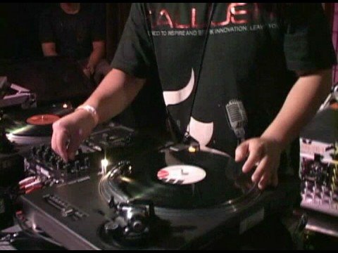 DJ ANALOG Sample