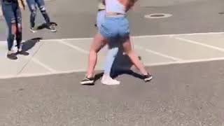 WACK ASS GIRL FIGHT MUST WATCH VERY FUNNY