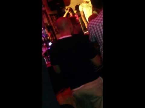 Rasje & bantie live - move that hips