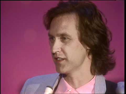 Dick Clark Interviews Dave Davies - American Bandstand 1983