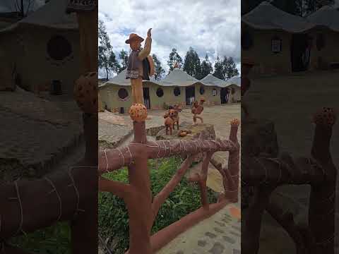 LA MANO DEL ARTESANO RAQUIRA BOYACA