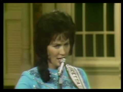 Loretta Lynn - Everybody Wants To Go To Heaven