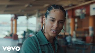 Musik-Video-Miniaturansicht zu Underdog Songtext von Alicia Keys