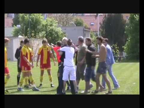 FSC Libuš Praha útočí I: Šťouchanec